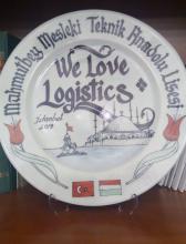 "We love Logistics"